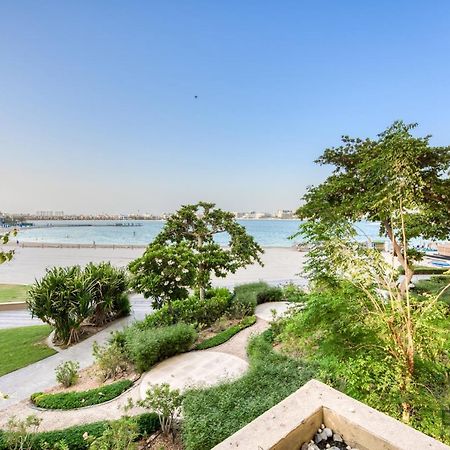 Lively 1 Bedroom At Al Nabat Shoreline 8 Palm Jumeirah By Deluxe Holiday Homes Dubai Eksteriør bilde