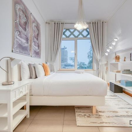Lively 1 Bedroom At Al Nabat Shoreline 8 Palm Jumeirah By Deluxe Holiday Homes Dubai Eksteriør bilde