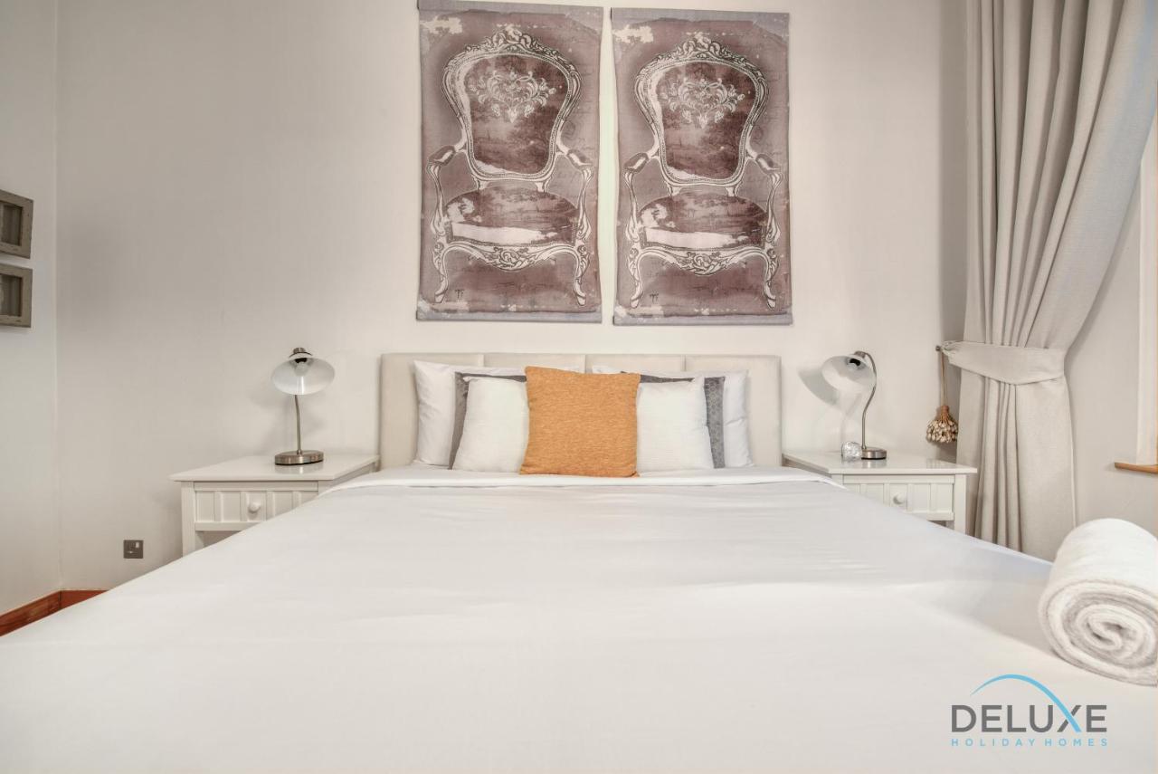 Lively 1 Bedroom At Al Nabat Shoreline 8 Palm Jumeirah By Deluxe Holiday Homes Dubai Eksteriør bilde